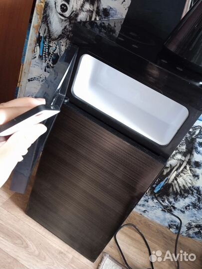 Кулер для питьевой воды