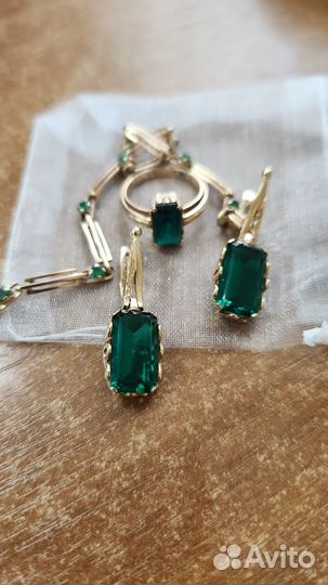 Браслет золотой 585 с изумрудами