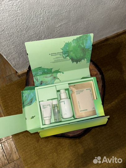 Набор уходовой косметики Innisfree