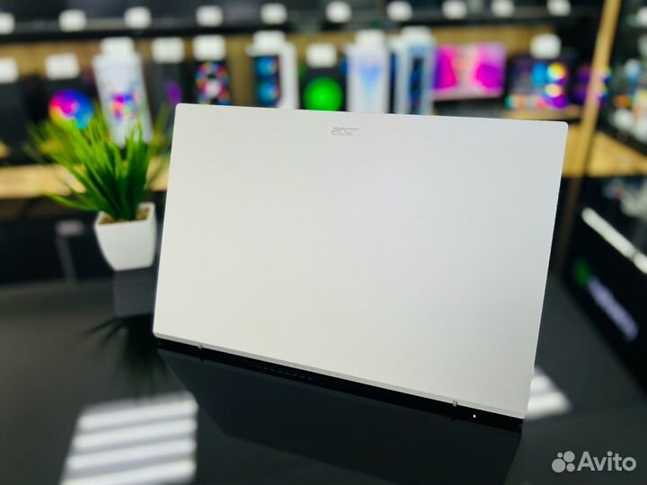 Мощный ноутбук Acer 15,6 IPS Core i5-1235U/8Gb/512