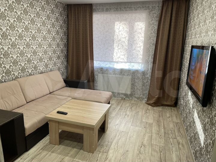 2-к. квартира, 56 м², 1/18 эт.