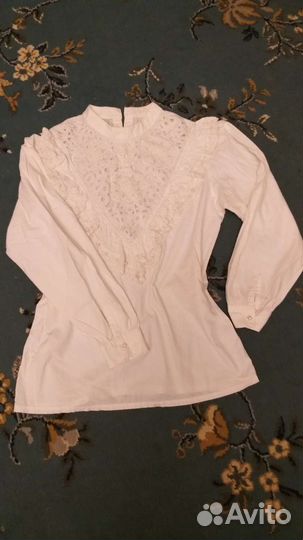 Белая хлопчатобумажная кофта