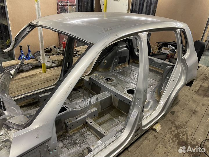 Стойки кузова левые и правые Фольцваген Тигуан 1