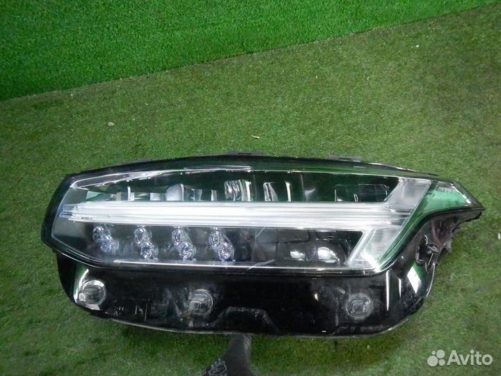 Фара левая Volvo XC90