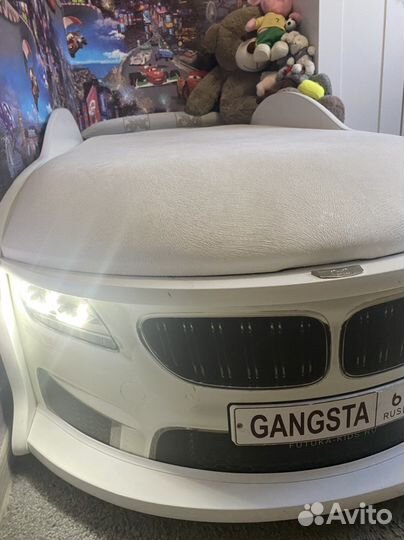 Детская кровать машина