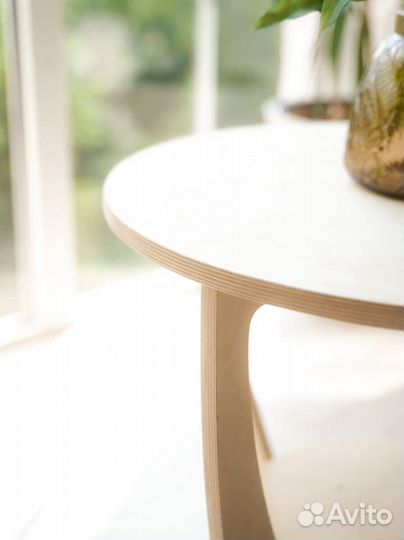 Деревянный столик