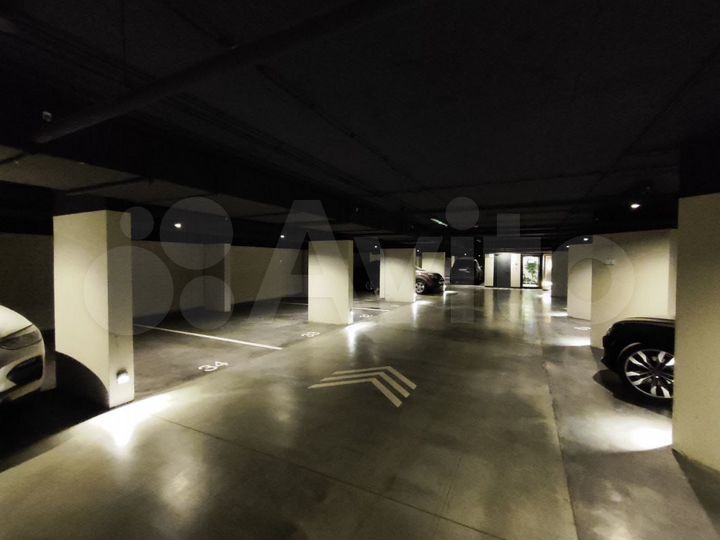 Машиноместо, 14 м²