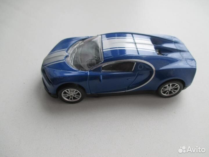 Машинка синяя