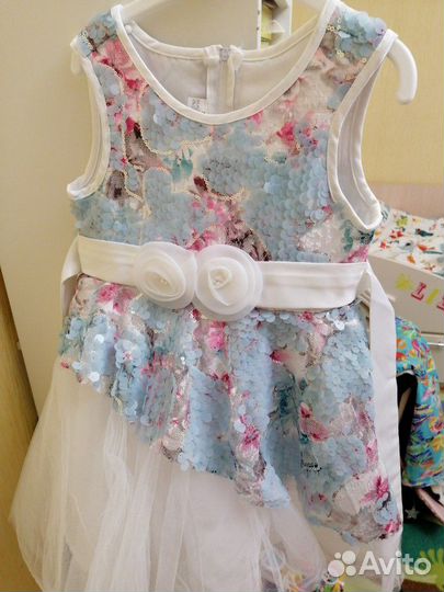 Платье нарядное, праздничное 3-4 98-104