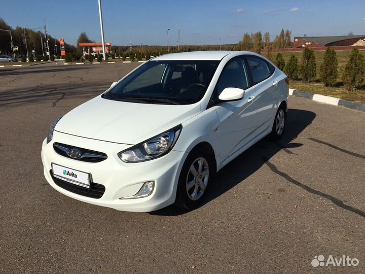 Hyundai Solaris 1.4 AT, 2012, 68 890 км