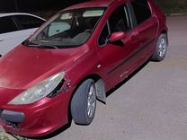 Peugeot 307 1.6 MT, 2005, битый, 270 000 км, с пробегом, цена 240 000 руб.