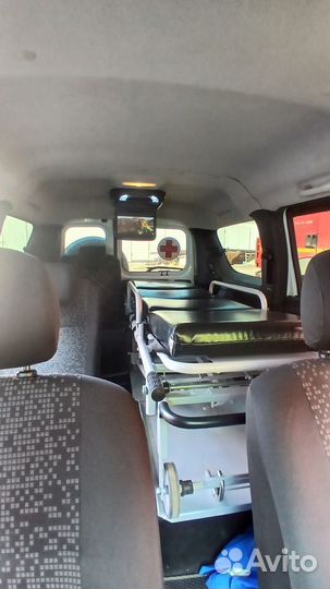 Перевозка лежачих больных и инвалидов