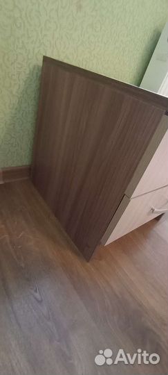 Тумбочка прикроватная