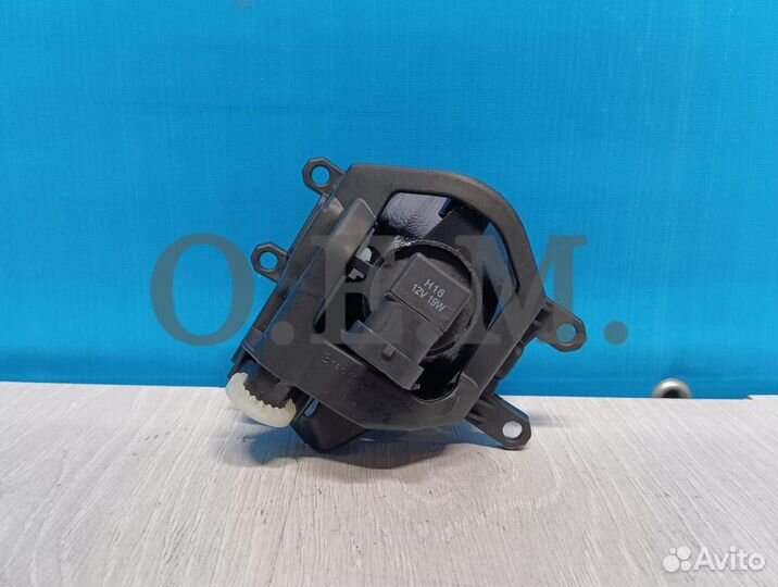 Противотуманная фара правая Corolla 180 рест