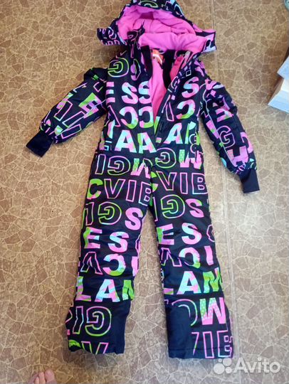Зимний комбинезон для девочки