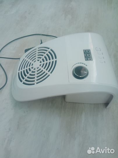 Лампа + пылесос для маникюра