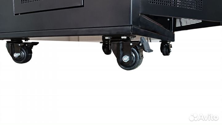 Тележка-сейф для хранения и подзарядки ноутбуков