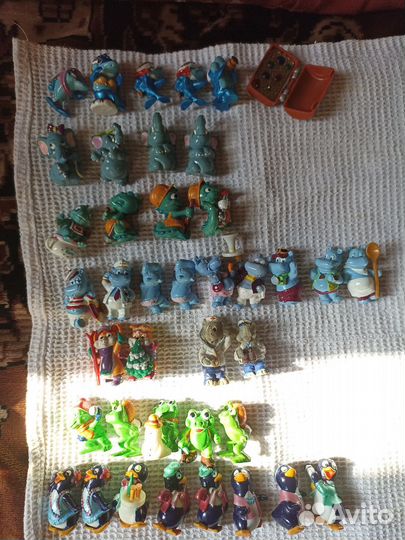 Игрушки из киндер сюрприза пакетом разные