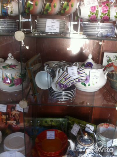 Сервизы чайные, столовые