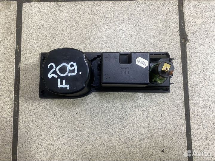 Подстаканник в центральный тоннель Ford Mondeo III