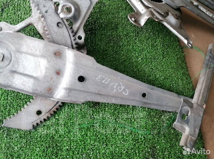 Трапеция задняя стекла на Honda CR-V 1996-2002