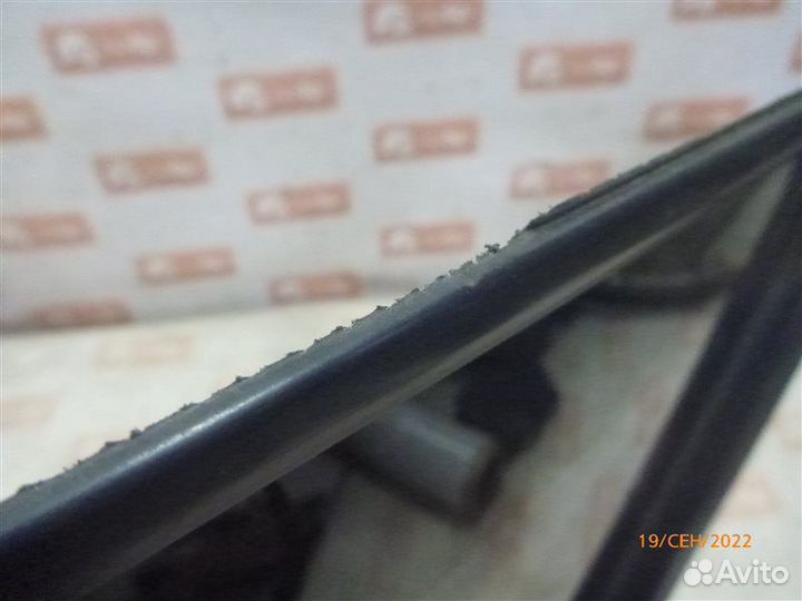 Стекло заднее левое Mitsubishi Outlander CU2W 4G63