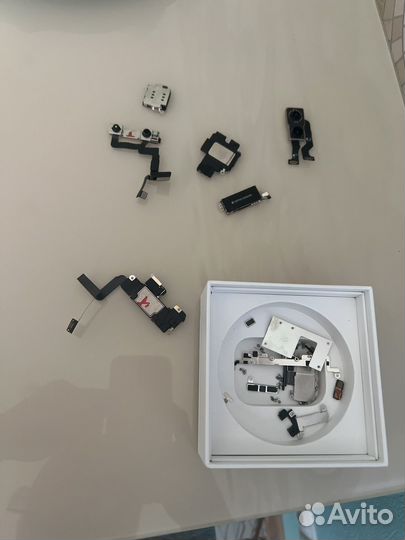 Запчасти на iPhone 11 бу ориг в отличном состоянии