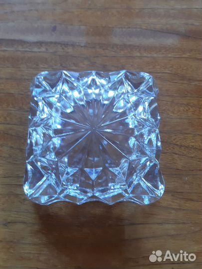 Хрустальная пепельница