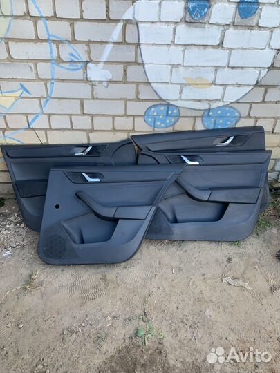 Обшивки дверей skoda rapid 1