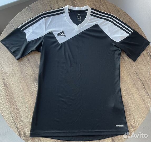 Футболка adidas