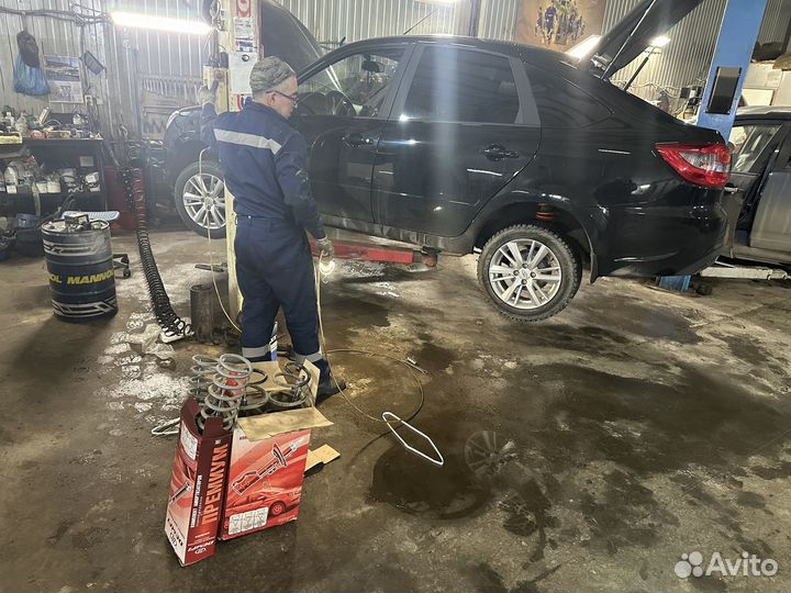 Стойки, пружины,гранта FL, комплект сток