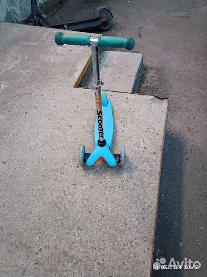 Самокат детский трехколесный бу