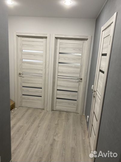 Установка межкомнатных дверей