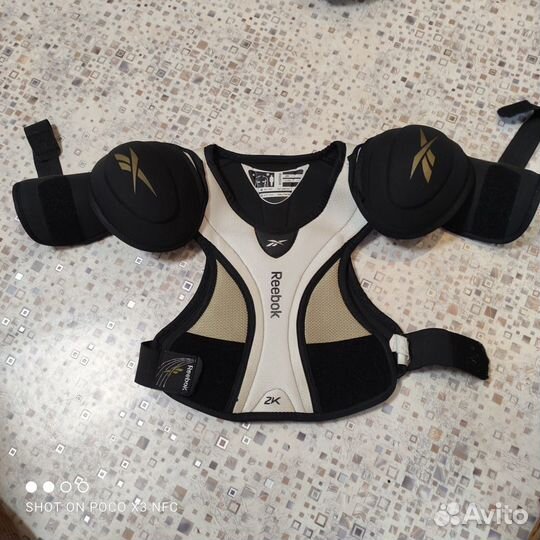 Нагрудник хоккейный детский