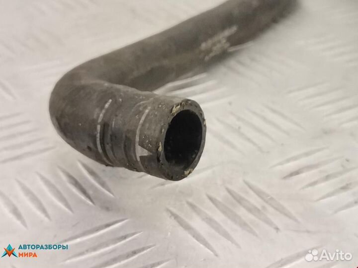 Патрубок радиатора Volkswagen Passat B5 2000