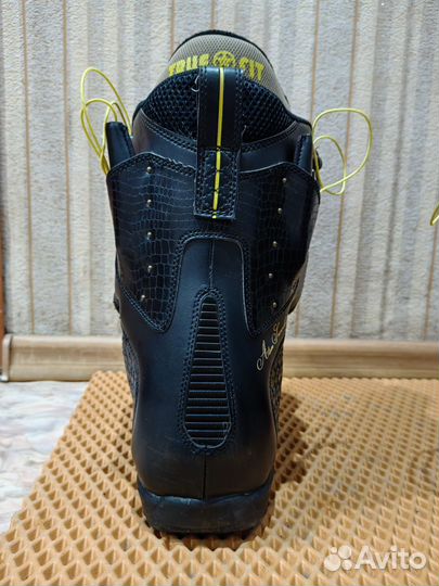 Сноубордические ботинки atom