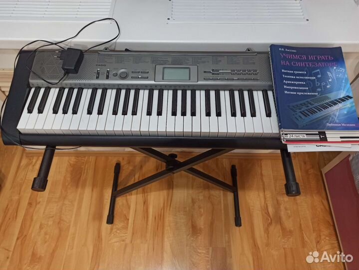 Синтезатор Casio LK-125