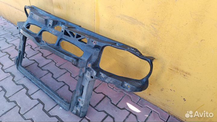 Панель передняя (телевизор) Volkswagen Golf