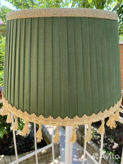 Абажур Колпак, надеваемый на лампу