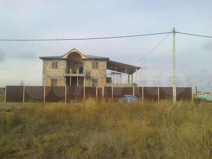 Коттедж 250 м² на участке 10 сот.