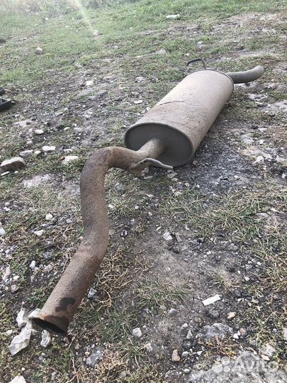 Глушитель на авто