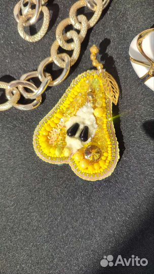 Брошь ручной работы