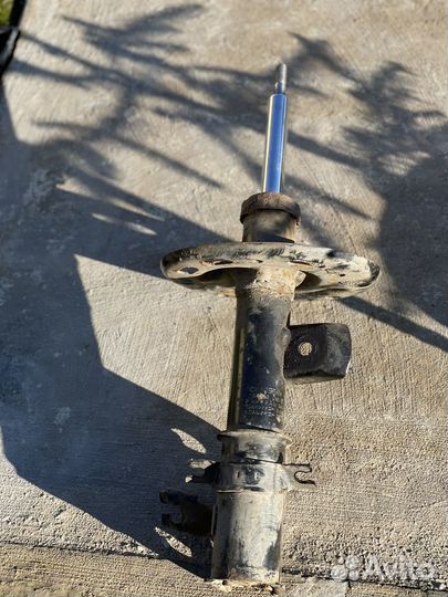 Передние стойки nissan teana