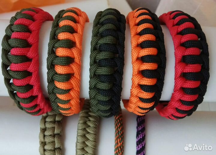 Браслет из паракорда