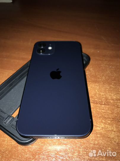 iPhone 12, 64 ГБ