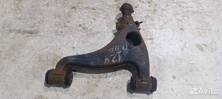 Рычаг передний правый нижний A1243303107