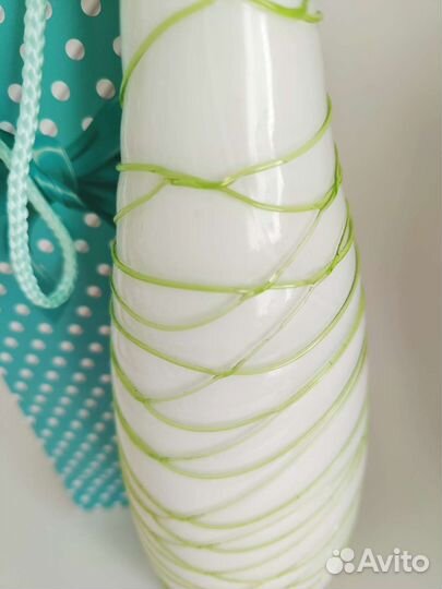 Вазы из цветного стекла