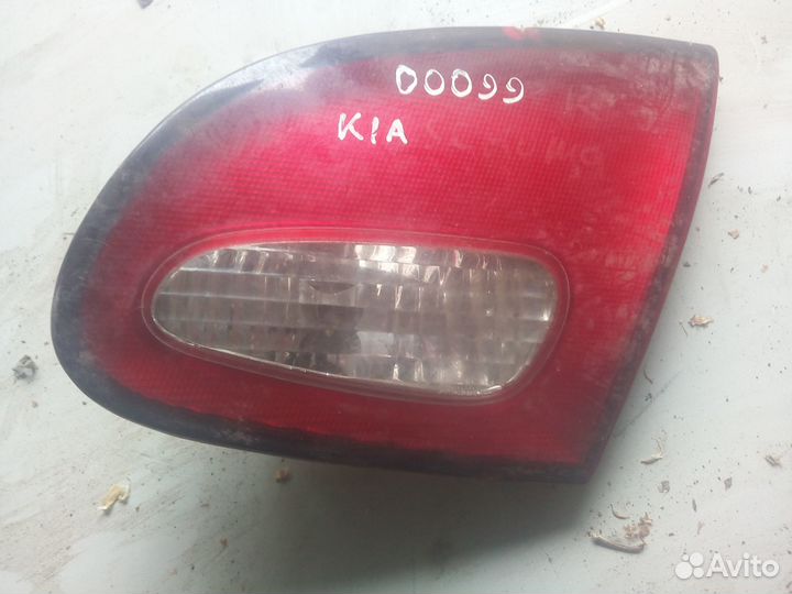 Фонарь крышки багажника задний правый Kia Avella