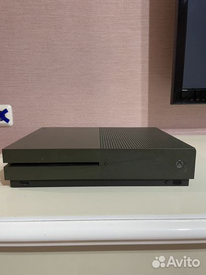 Консоль Xbox One S