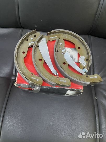 Тормозные колодки барабанные Octavia Jetta Polo